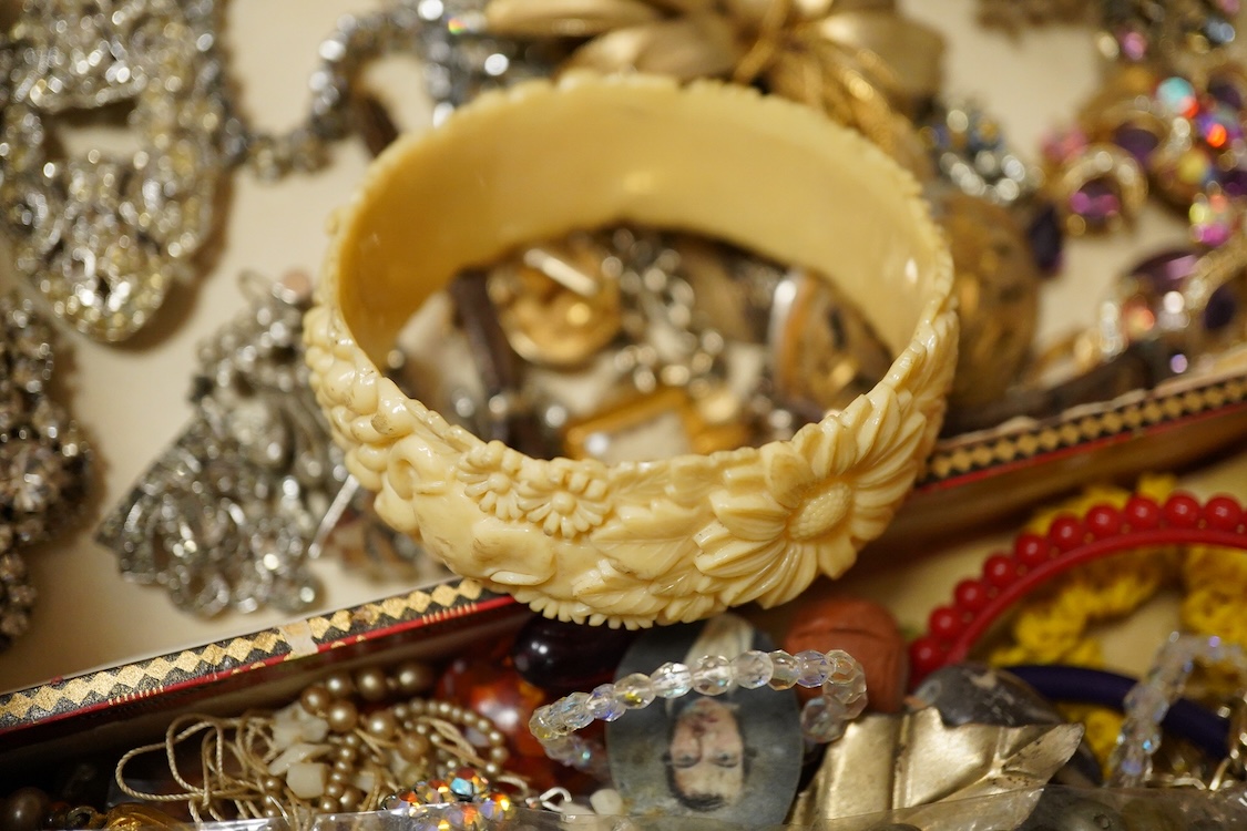 A large quantity of costume jewellery
